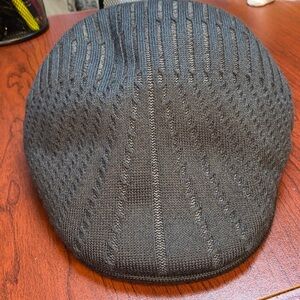 Kangol Dark Gray Knit Beanie Rib Size Small EUC CLEAN